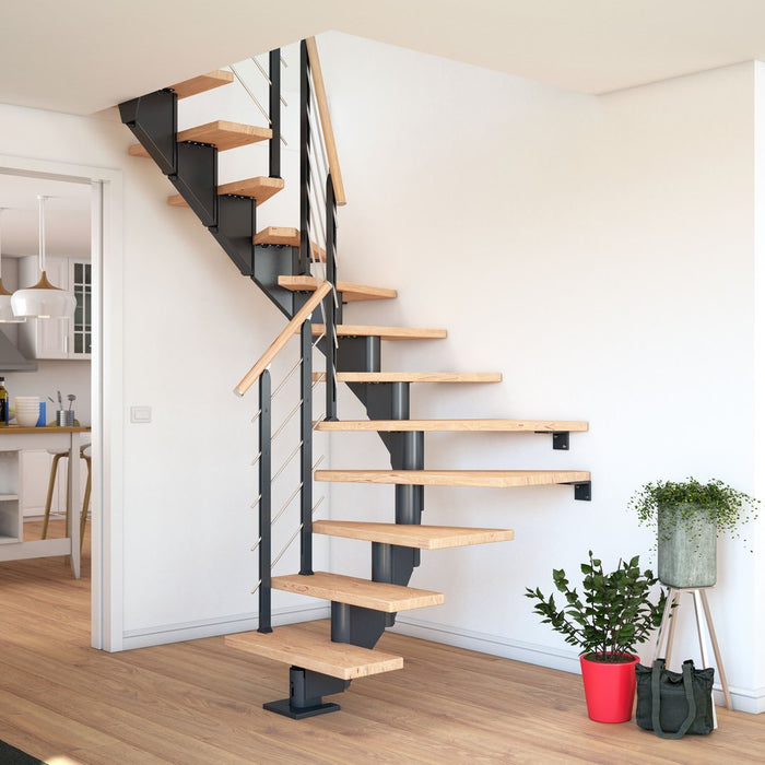 Raumspartreppe Hamburg - 1/2 gewendelt - mittelholmtreppe